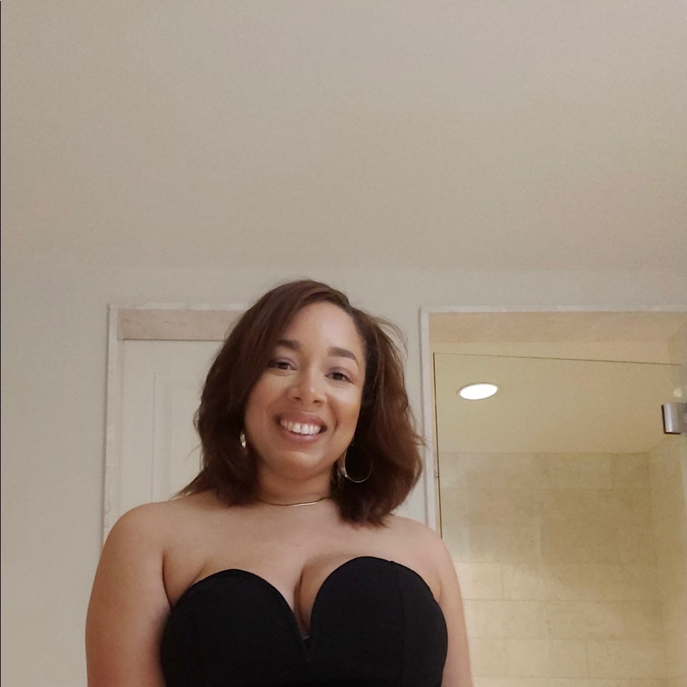 Meet your Posher, Danielle